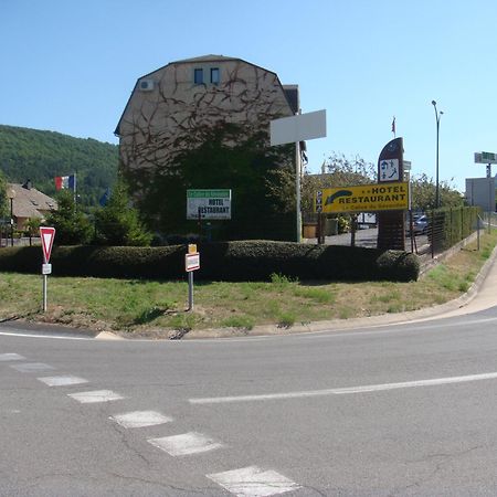 Hotel-Restaurant Le Calice Du Gevaudan - A75 Banassac Exterior photo